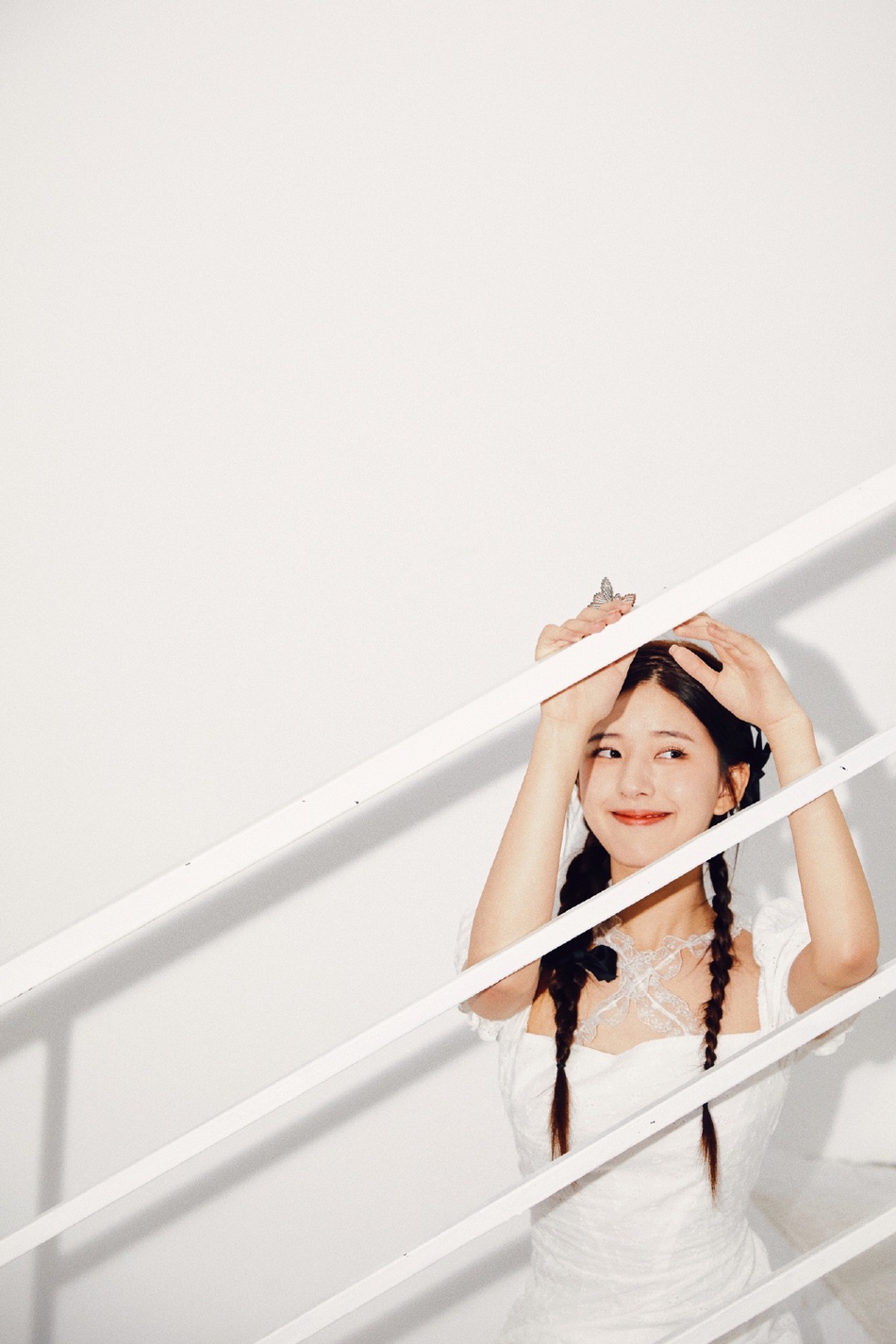 赵露思梳双麻花辫俏皮可爱气质甜美好似邻家妹妹