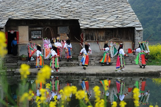 山东:东西扶贫协作,贵州安顺文旅产业招商引资在青岛签约58.9亿