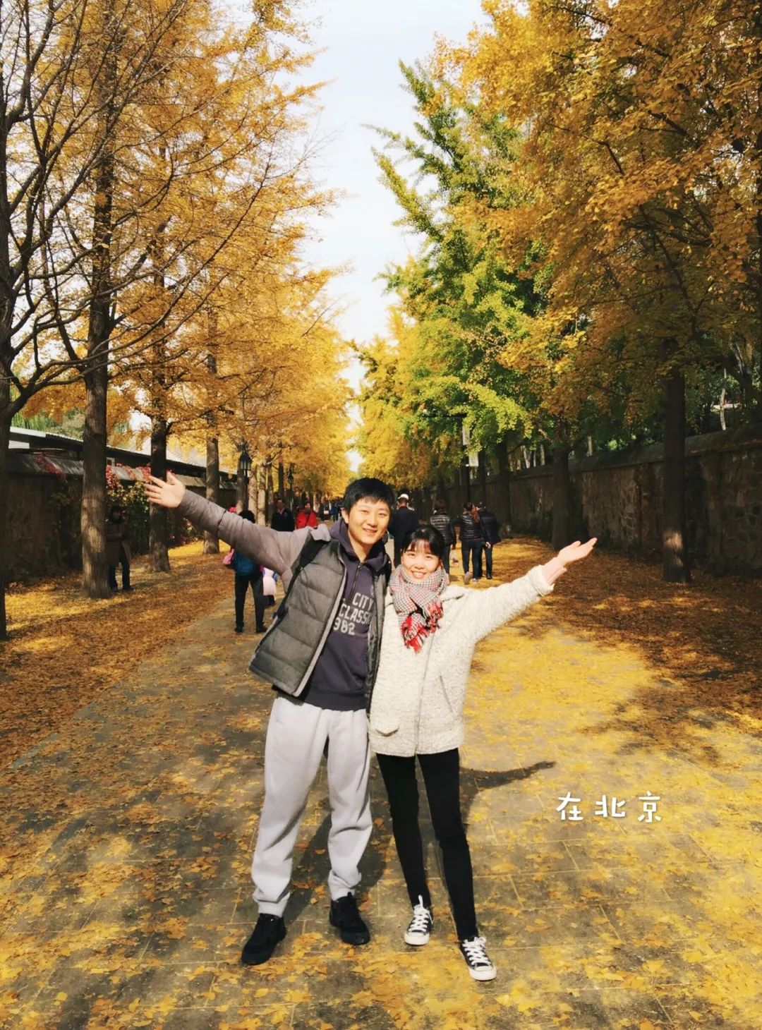 何炅泪崩易烊千玺哭成泪人这位妻子的朋友圈相册我不敢再看一遍