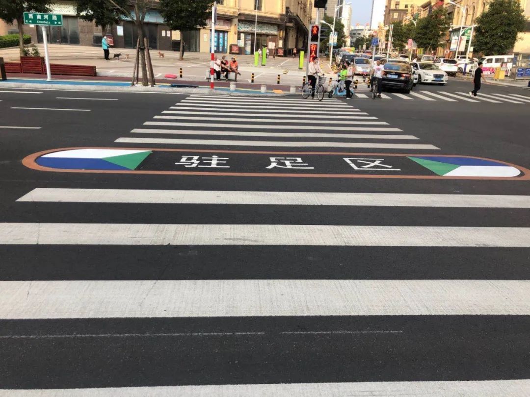 烟台有了"智慧斑马线!地面上有灯光变换!改造后的西南河路真高大上