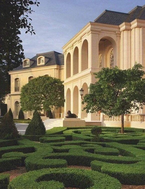 连浴缸都是黄金的?肯豆最新曝光的上亿豪宅里,竟然惊现东北酸菜缸!