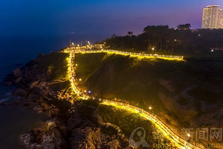 燕儿岛山公园夜景@青岛新闻网