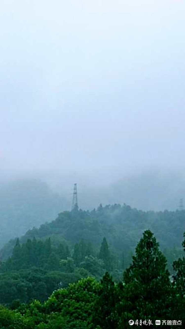 雨中观景山色空蒙雨亦奇