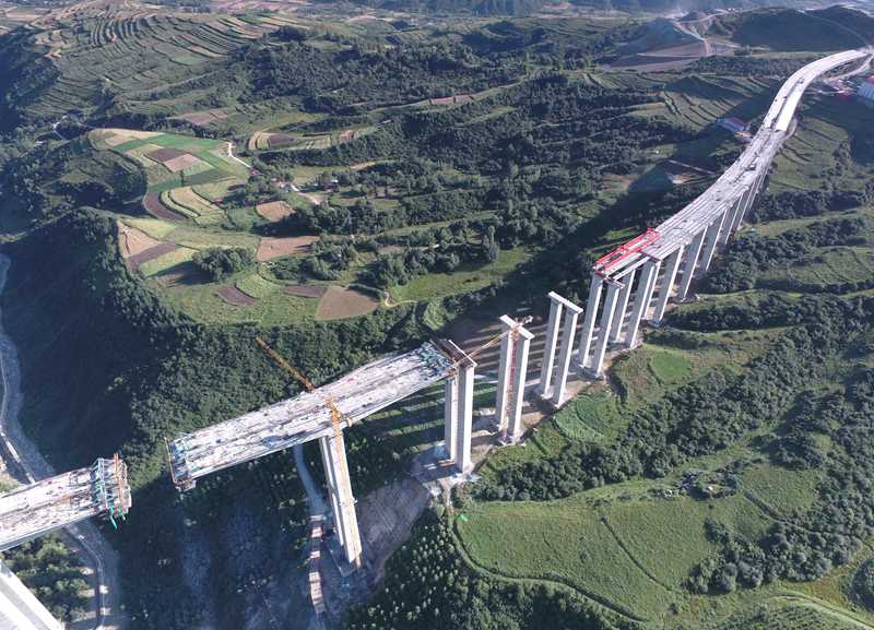 甘肃双达公路建设稳步推进