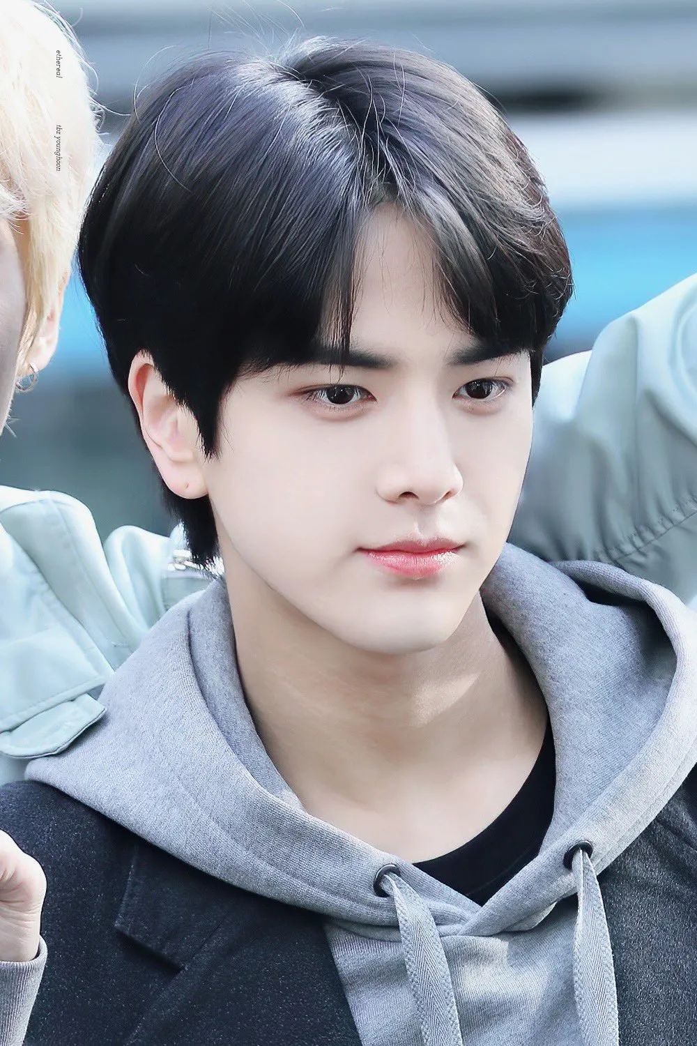 3个技巧正确驾驭中分发型!|发型|脸型|刘海_新浪新闻