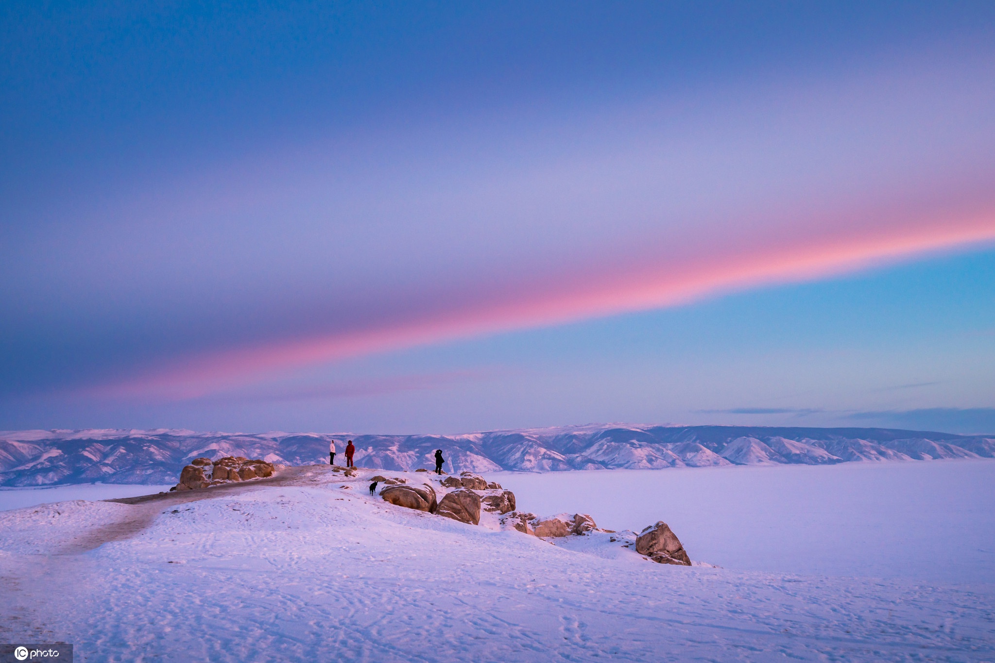 冰封的世界俄罗斯贝加尔湖美如仙境