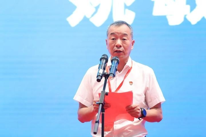 海宁市人大常委会主任姚敏忠致辞