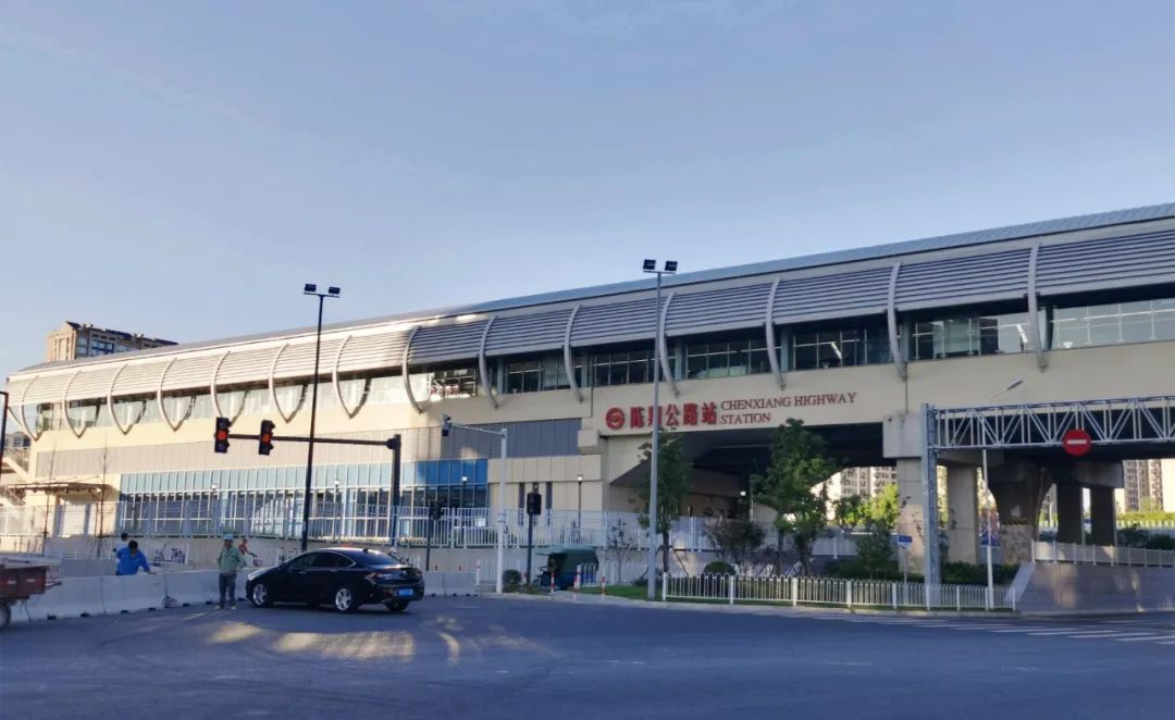 陈翔公路站周边商业设施——南翔印象城mega也将于8月25日开业.