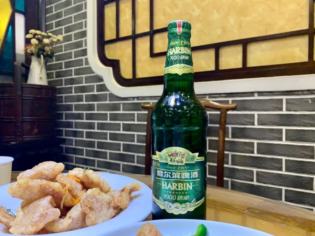 哈啤120岁生日宴无人机点亮冰城