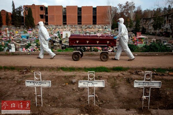 新冠患者出现年轻化趋势 专家称新冠死亡率下降但仍需警惕