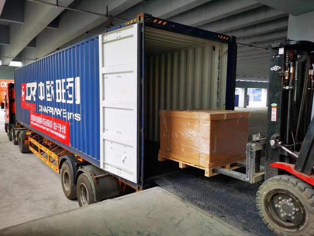 宁波舟山港!海铁联运集装箱也能"拼箱"了