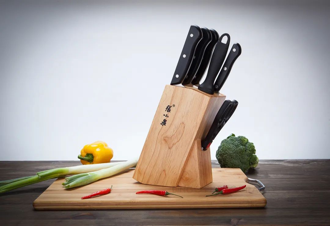 《投资时报》研究员 吕贡在刀剪行业,自古就有"南有张小泉,中有曹正兴