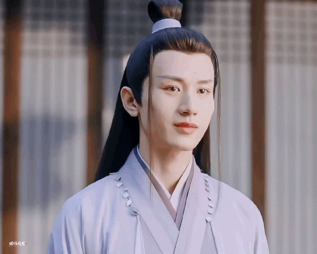 最近我的新墙头——司凤(成毅),这个龙须刘海好适合他哦,文弱书生的即