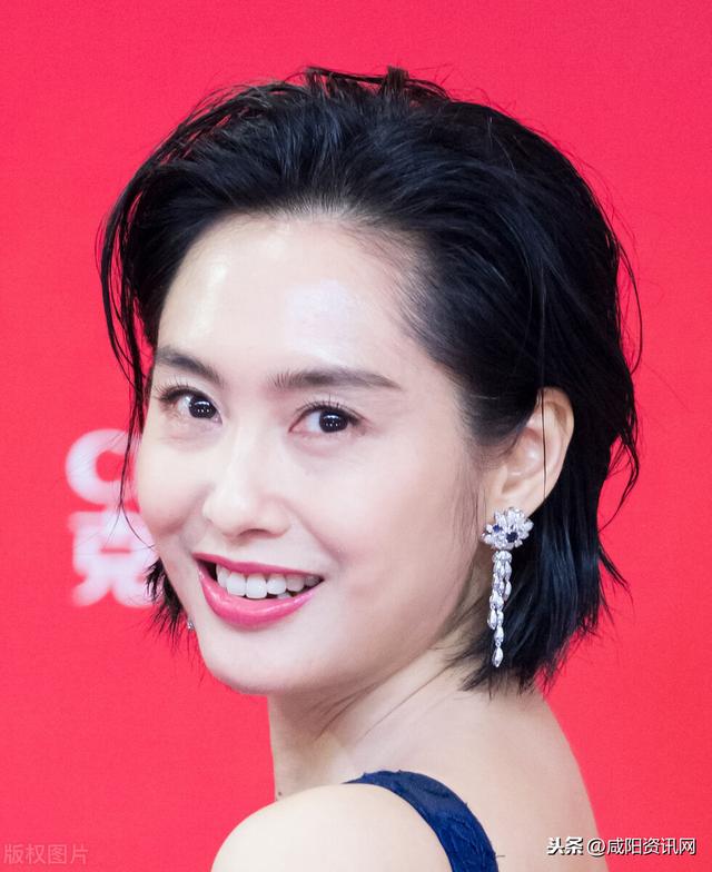 影视演员朱茵|朱茵|上海国际电影节|红毯_新浪新闻