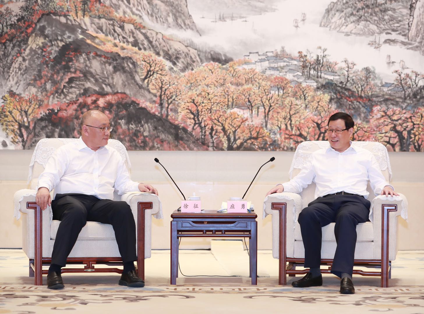 湖北省委书记应勇会见上海建工董事长徐征