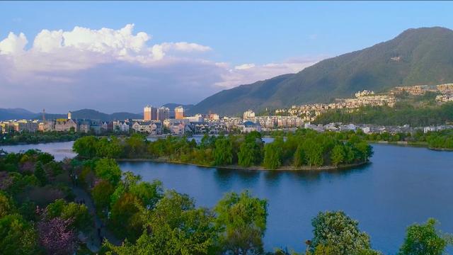美丽县城 "全域景区:腾冲凸显现代公园城市风范