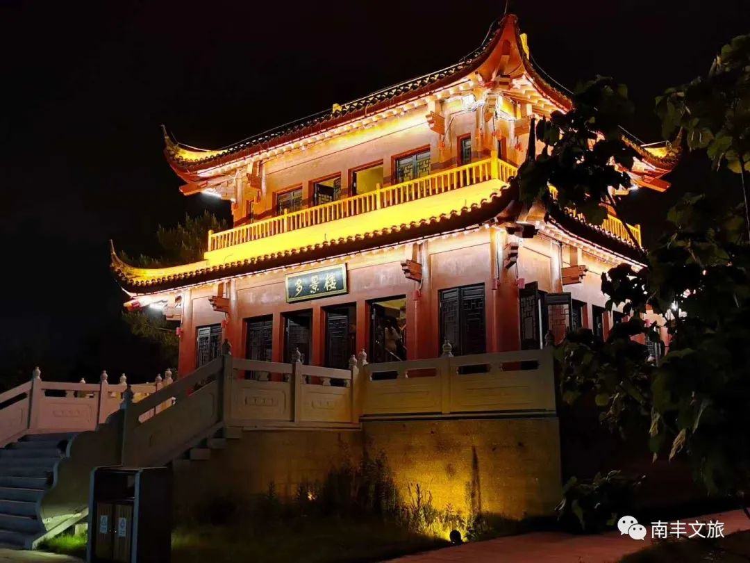 南丰夜色如此多娇,怎不为之倾倒?