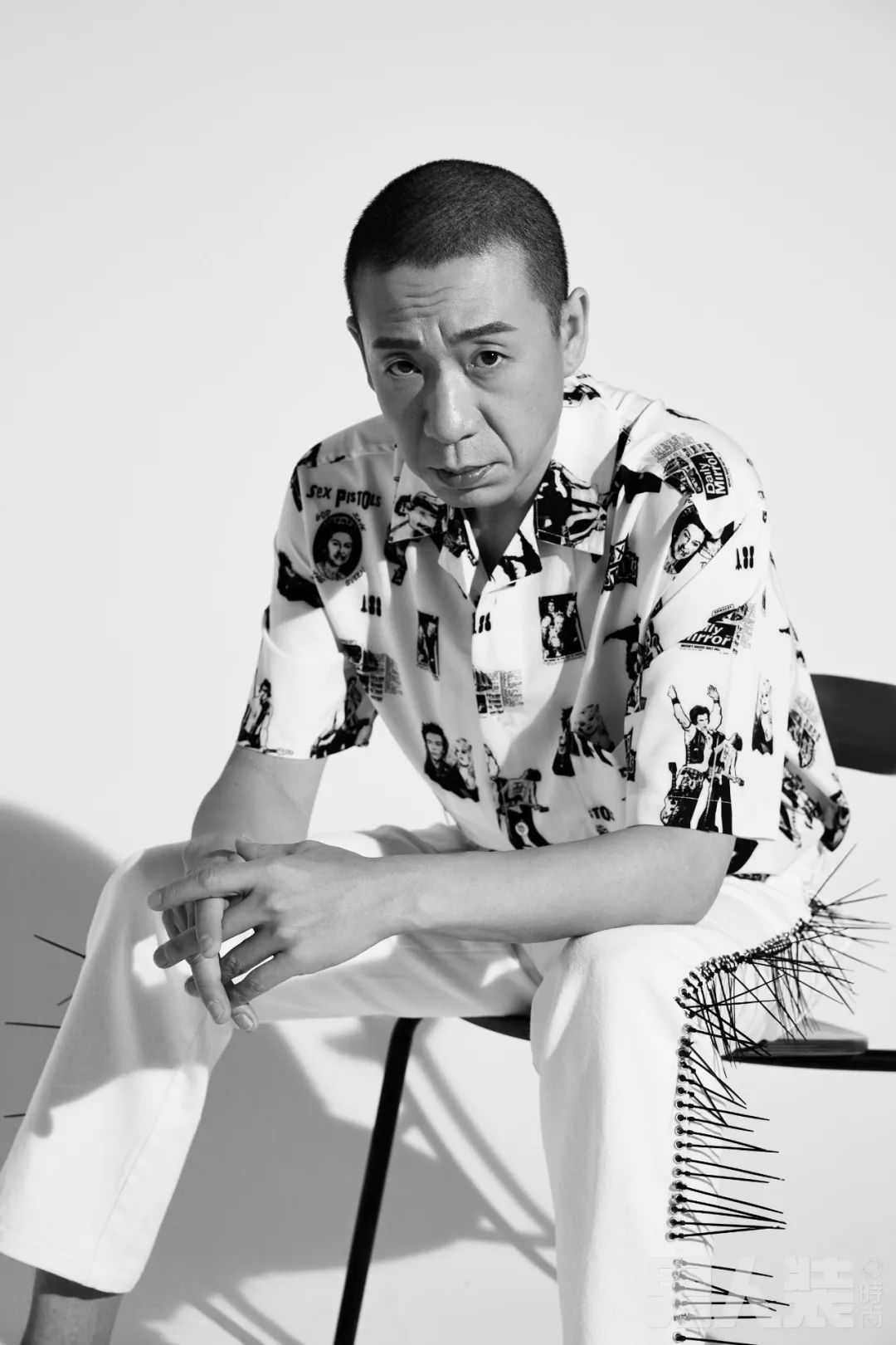 涂口红的梁龙这次做了一支口红