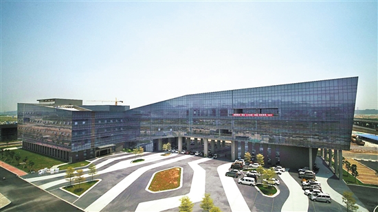 杨雪薇"它不光产业动能势头强劲,而且成功将交通末梢转为枢纽中心