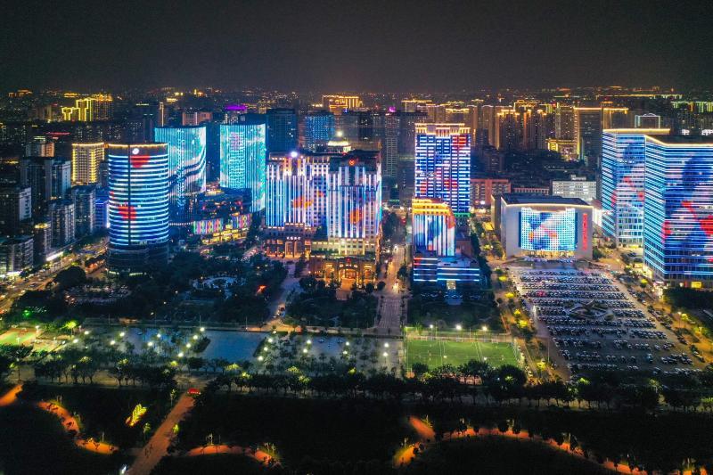 火树银花流光溢彩广东多地亮灯为特区40周年庆生
