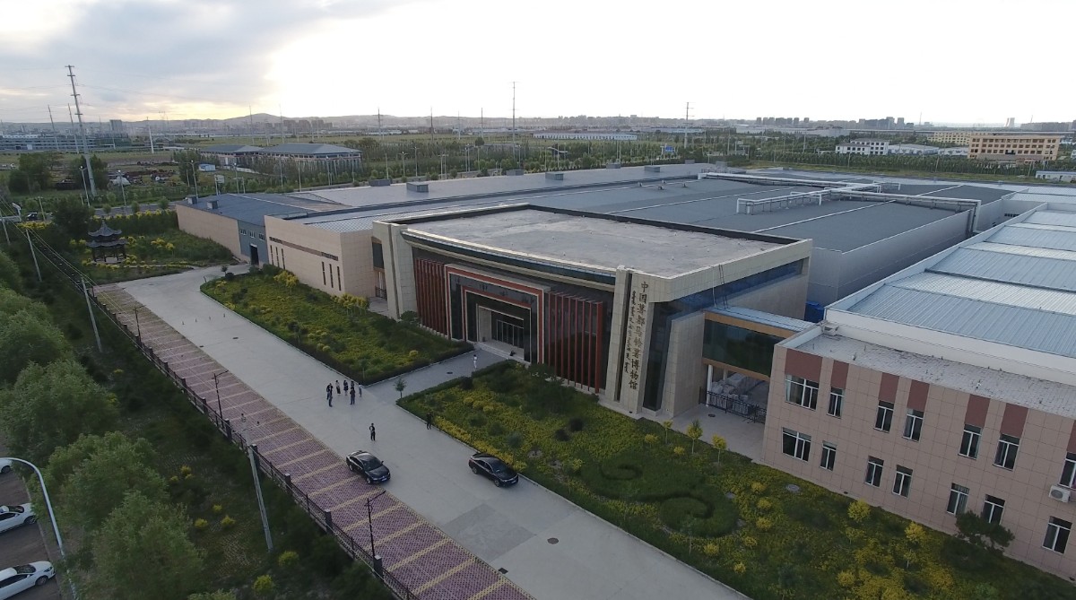 因地理位置和气候条件,乌兰察布盛产马铃薯,有着悠久的马铃薯种植历史