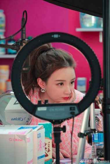 5小时带货超3亿！雪梨：不担心直播风口过去 我才三十而已