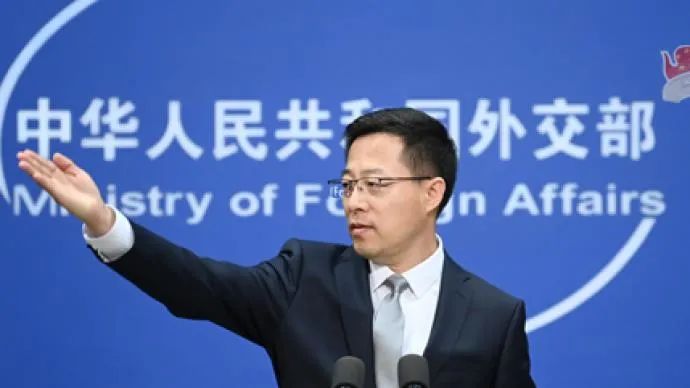 外交部回应安倍辞职：祝愿他早日康复