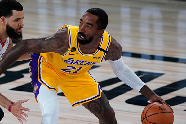 jr-史密斯:最欣赏自己克服质疑的能力|jr-史密斯|湖人|后卫_新浪新闻