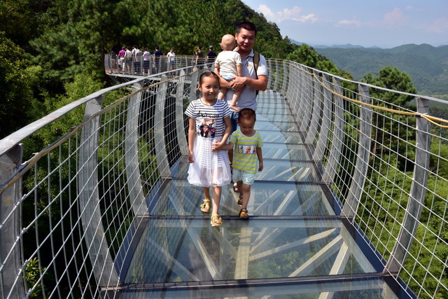 江西赣州的“两山”实践样本：小山城如何融入大市场？