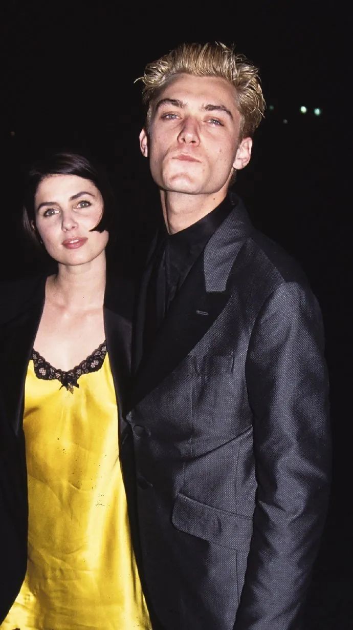 绝世美颜年轻裘花谁看了不说一句绝呢