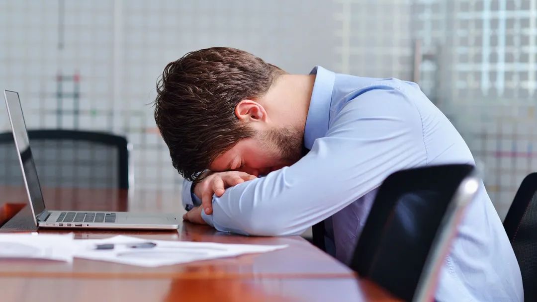 如果一段感情让自己觉得很累还要继续吗？