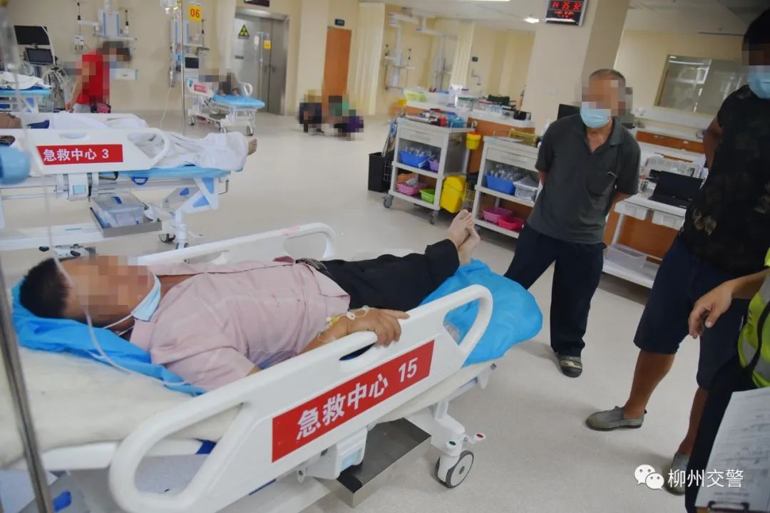 柳州男子过斑马线先遇礼让，后被撞飞！休闲区蓝鸢梦想 - Www.slyday.coM