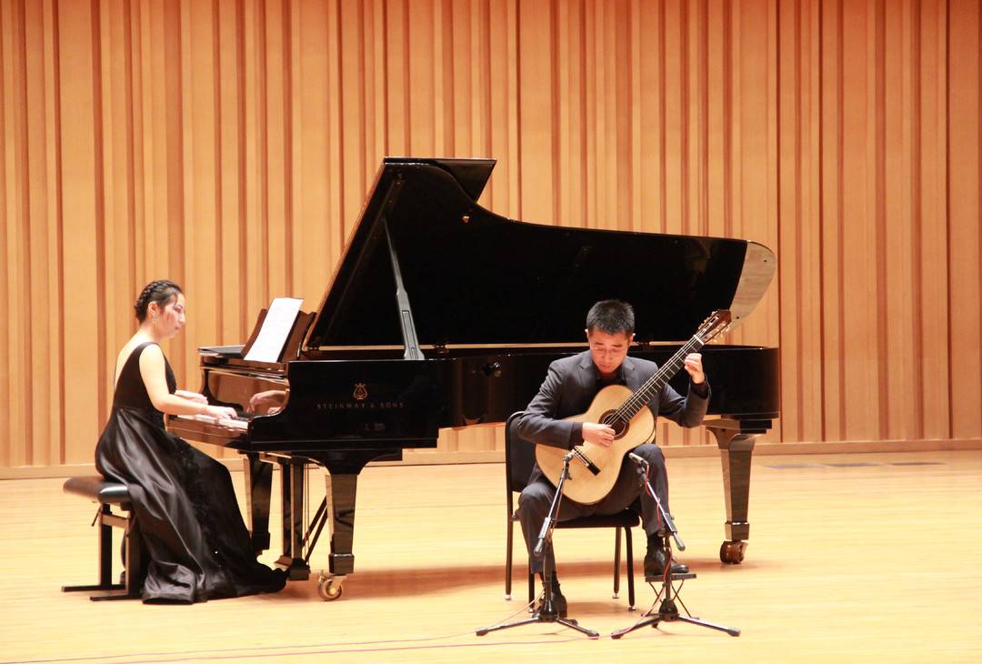 古典吉他协奏曲音乐会再现世界名曲,它和普通吉他有何不同?