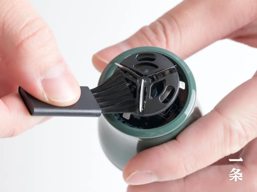 给直男设计的剃须刀竟然一点都不直男