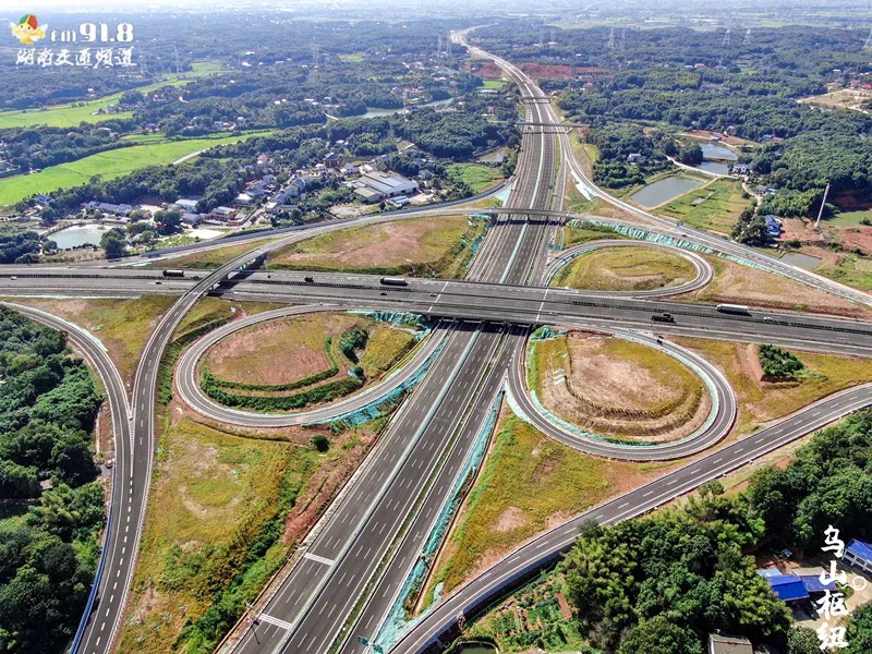 正文  2020-08-30 18:30    g5517长常北线高速长益段(也就是长益复线