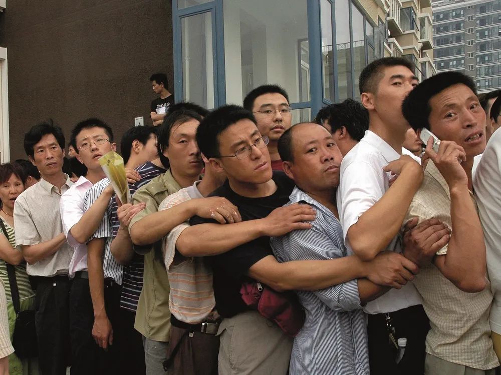 深圳超70%人口仍住城中村 复制新加坡模式就能“居者有其屋”？