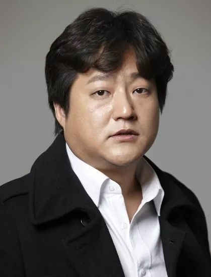 忠武路的恶角专用户,原来现实生活一直在遭受听觉障碍的困扰