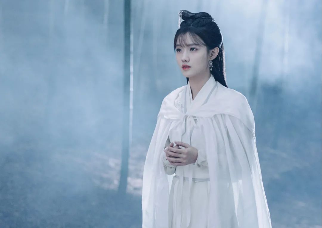 看陈意涵estelle的华丽转身|且听凤鸣|陈意涵|朝歌_新浪新闻