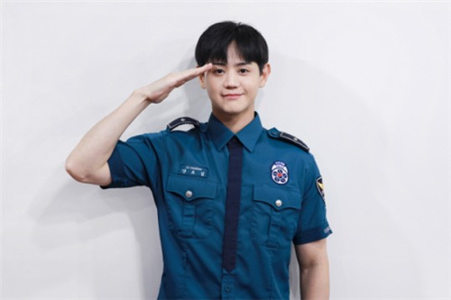 highlight梁耀燮退伍 今日纪念直播与粉丝见面实时互动