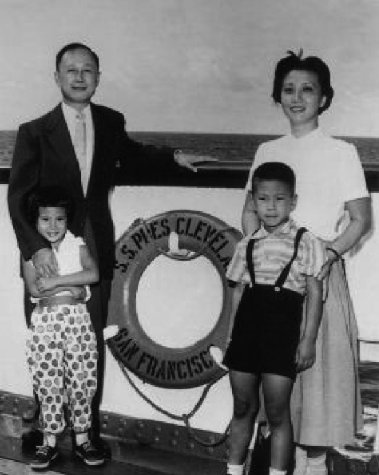 1955年10月8日，钱学森冲破重重阻力回到祖国。图