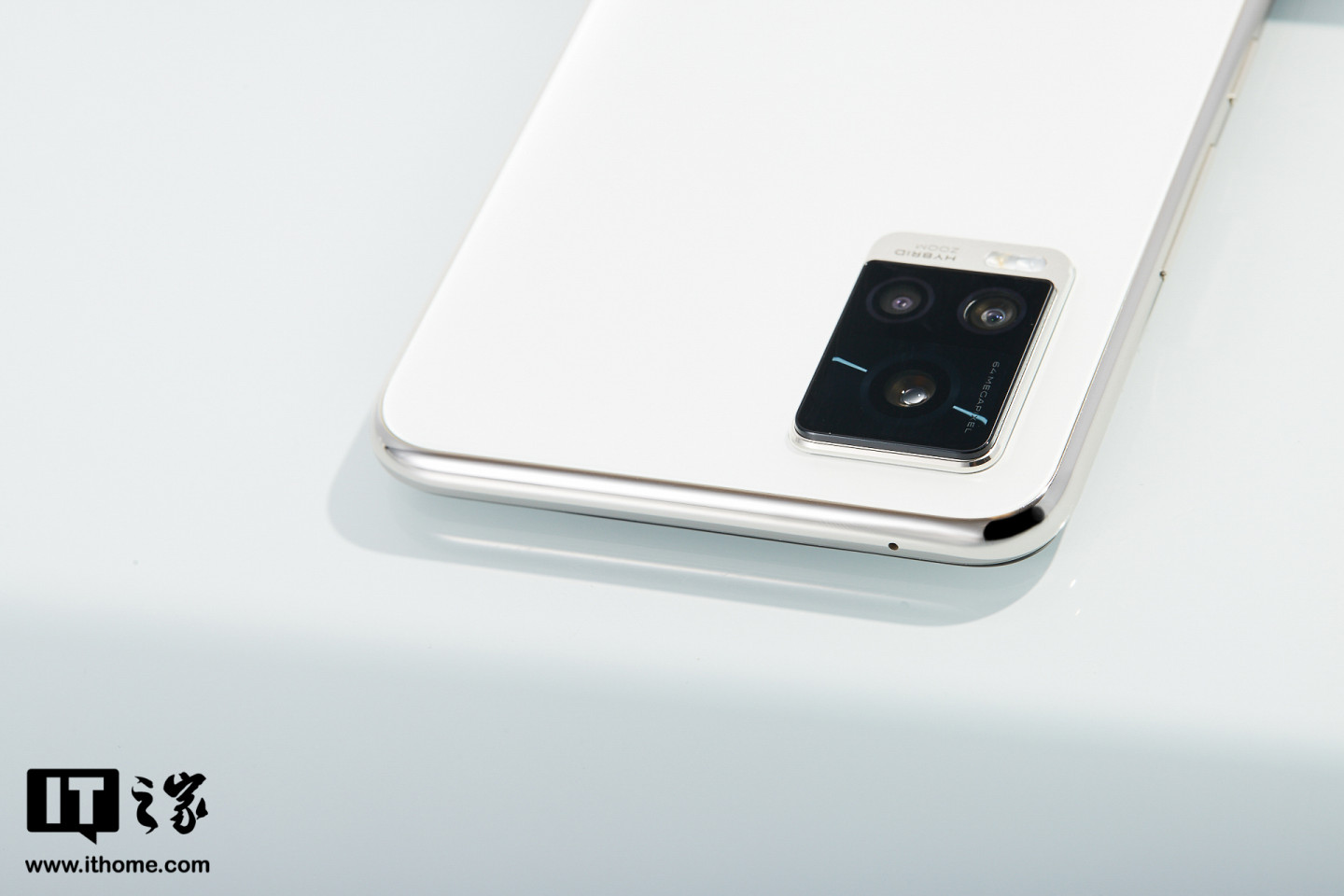 【it之家开箱】vivo s7 月光白图赏