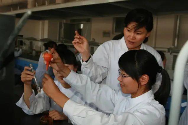 山东医学类专科排名_2020年山东省公费(本、专科)医学生到底有多火,专科