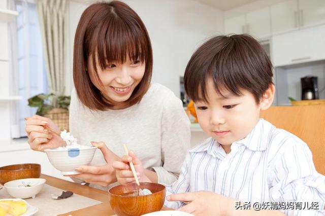 父母教育孩子的8个坏习惯,本想孩子变聪明,却让孩子越来越笨