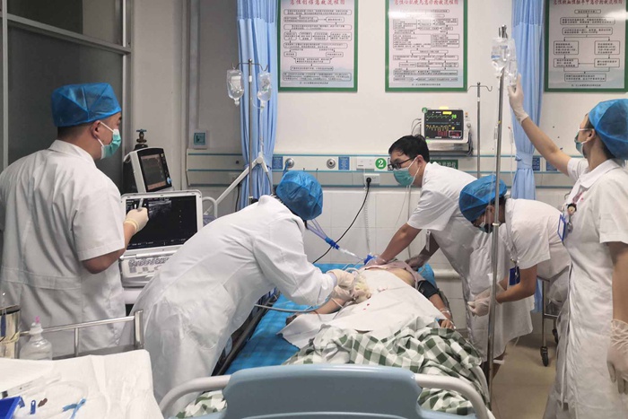 凭祥市人民医院与自治区人民医院联手成功救治一名心跳停止的危重病人