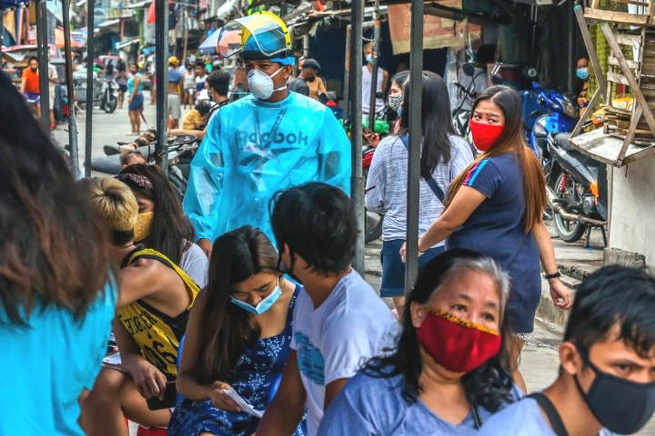 病例激增 菲律宾首都及周边"复封"|疫情|医务人员|菲律宾_新浪新闻