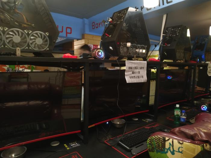 网吧生存现状：上半年全国关闭6487家 租电脑、卖沙发补贴成本