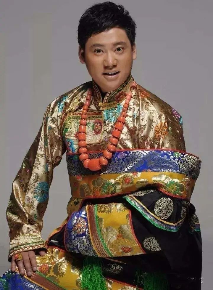 "藏族男高音"泽旺多吉作曲并演唱《阿爸的身影,这是要全面发展的