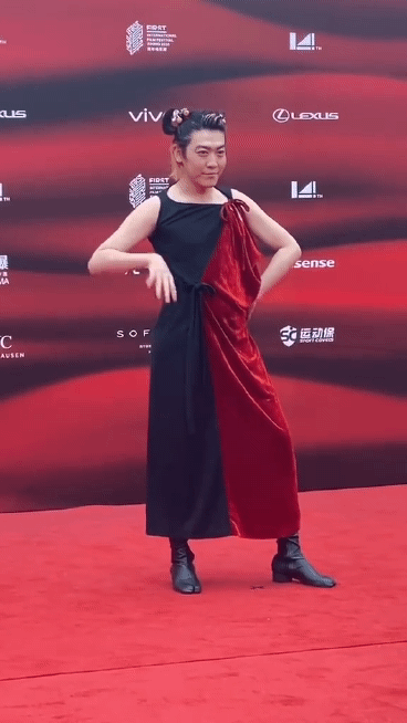 从“美神”到土上热搜，姜思达这是经历了什么？