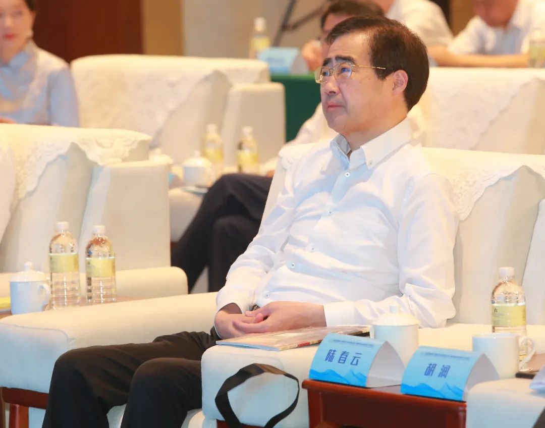 苏州市人民政府副市长陆春云