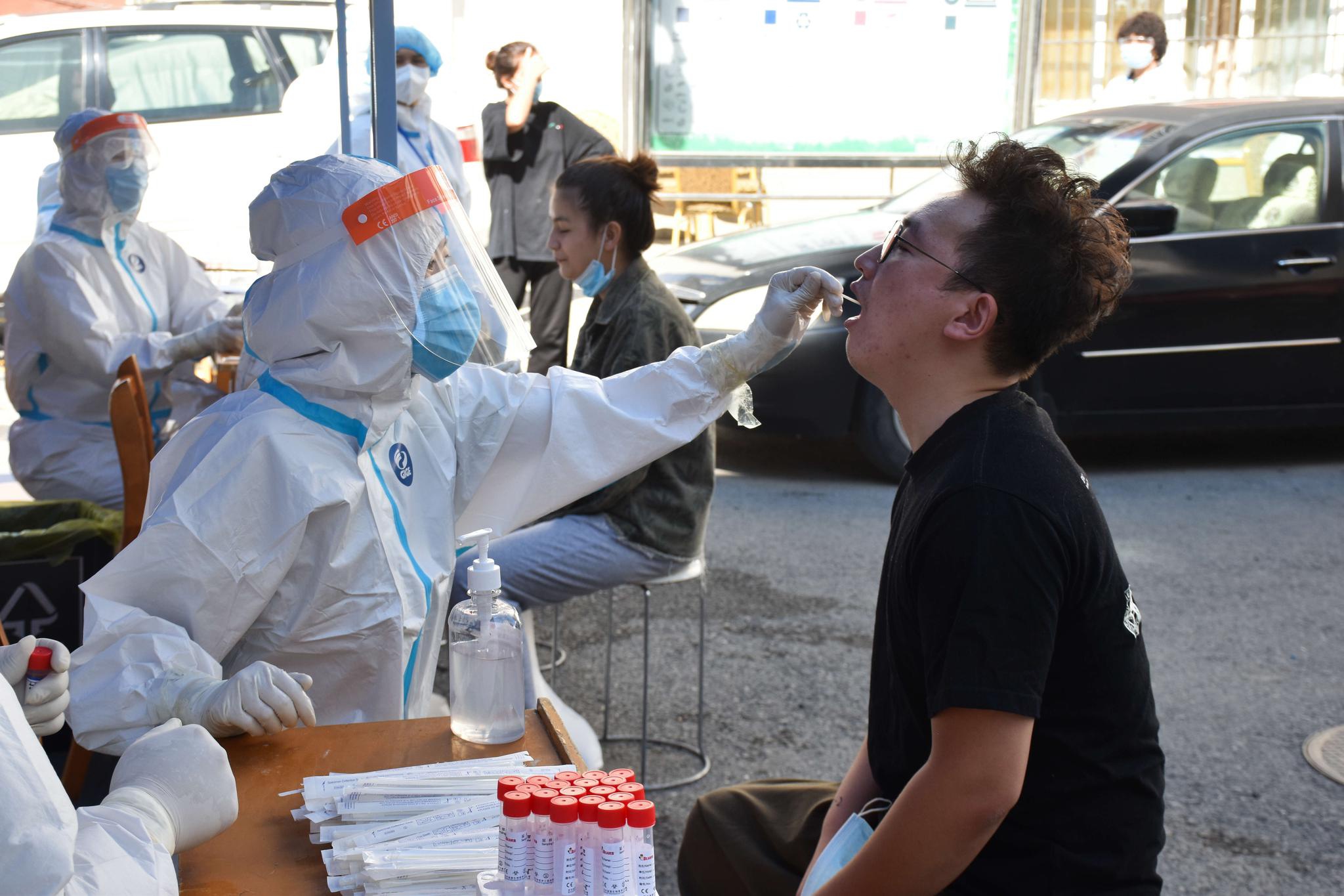 工信部:加快新冠病毒快速检测产品研发进度